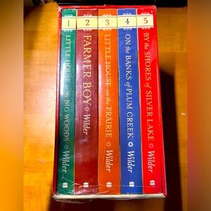 Little House 5 Volume Book Set LAURA INGALLS WILDER, NEW, SEALED